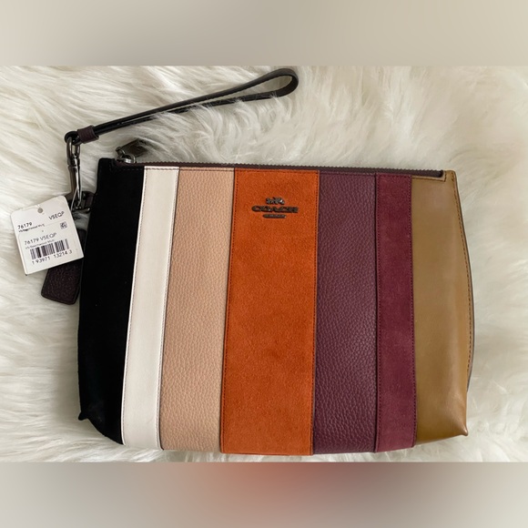 COACH Charlie STORYPATCH Pouch Medium Wristlet 76179 - Picture 1 of 8
